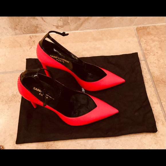 SAINT LAURENT ZOE FLUORESCENT PINK PUMPS
WITH BLACK PATENT STRAP NEVER WORN - Picture 4 of 6